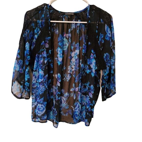 Express Floral Lace Short Sheer Kimono - Picture 2 of 16
